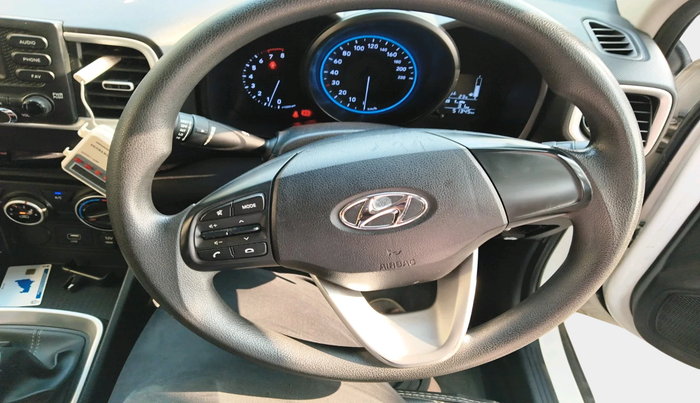 2019 Hyundai VENUE S 1.2, Petrol, Manual, 51,547 km, interior