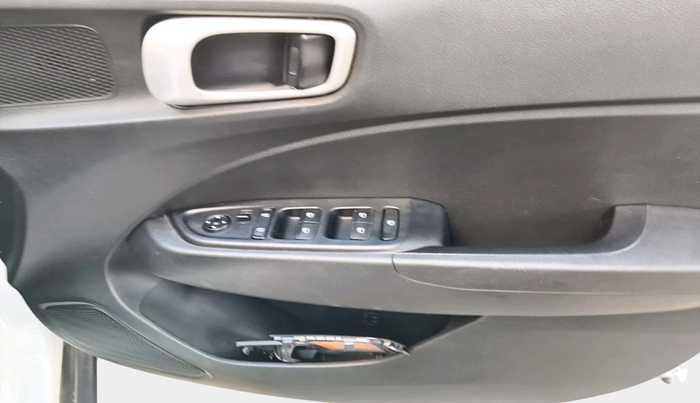 2019 Hyundai VENUE S 1.2, Petrol, Manual, 51,547 km, interior