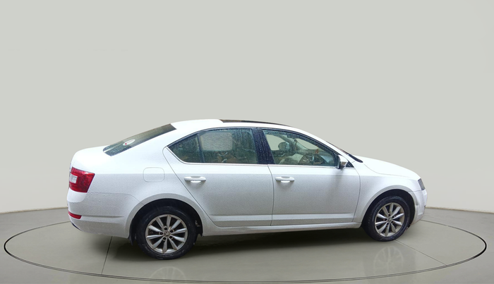 2016 Skoda Octavia 2.0 TDI CR STYLE PLUS AT, Diesel, Automatic, 65,296 km, exterior