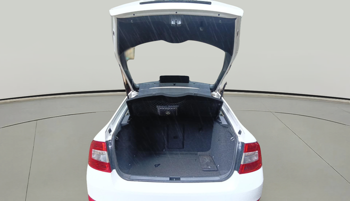 2016 Skoda Octavia 2.0 TDI CR STYLE PLUS AT, Diesel, Automatic, 65,296 km, exterior