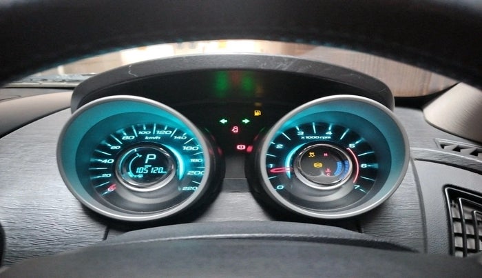 2016 Mahindra XUV500 W10 AT, Diesel, Automatic, 1,05,120 km, interior