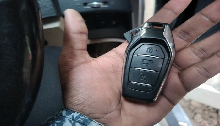 2016 Mahindra XUV500 W10 AT, Diesel, Automatic, 1,05,120 km, interior