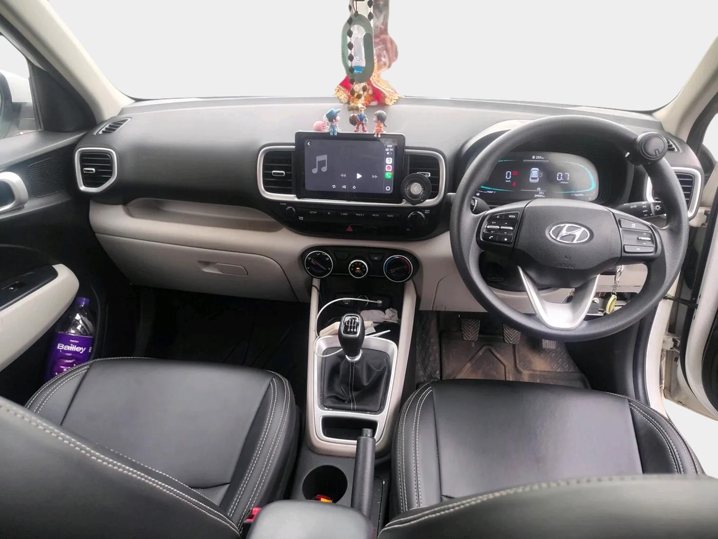 2023 Hyundai VENUE S PLUS 1.5 CRDI, Diesel, Manual, 39,947 km, interior