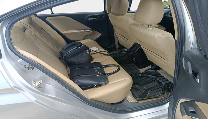 2016 Honda City 1.5L I-VTEC VX CVT, Petrol, Automatic, 1,11,224 km, interior