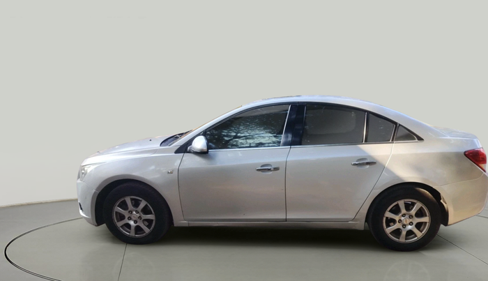 2011 Chevrolet Cruze LTZ AT, Diesel, Automatic, 1,18,219 km, exterior