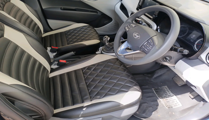 2025 Hyundai GRAND I10 NIOS SPORTZ AMT 1.2 KAPPA VTVT, Petrol, Automatic, 3,135 km, interior