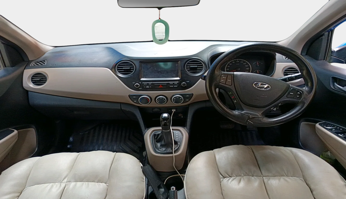 2017 Hyundai Grand i10 SPORTZ (O) AT 1.2 KAPPA VTVT, Petrol, Automatic, 1,10,953 km, interior