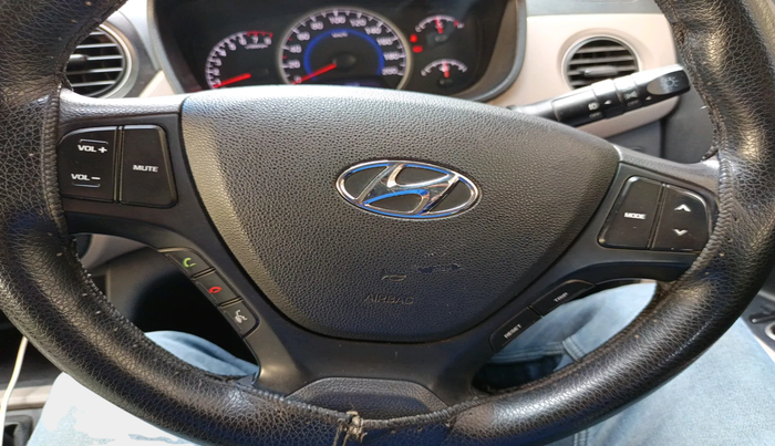 2017 Hyundai Grand i10 SPORTZ (O) AT 1.2 KAPPA VTVT, Petrol, Automatic, 1,10,953 km, interior