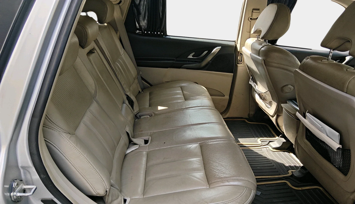 2016 Mahindra XUV500 W10 AT, Diesel, Automatic, 85,729 km, interior