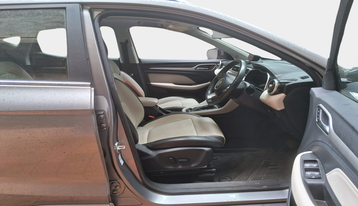 2021 MG ASTOR SHARP 1.5 CVT IVORY, Petrol, Automatic, 11,800 km, interior