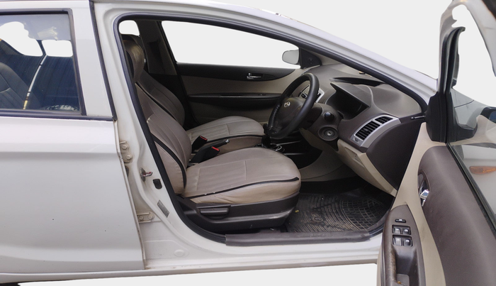 2011 Hyundai i20 MAGNA 1.2, Petrol, Manual, 62,937 km, interior