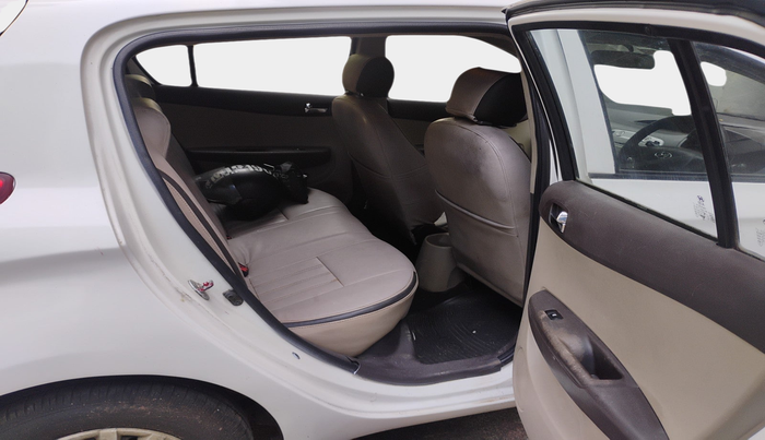 2011 Hyundai i20 MAGNA 1.2, Petrol, Manual, 62,937 km, interior