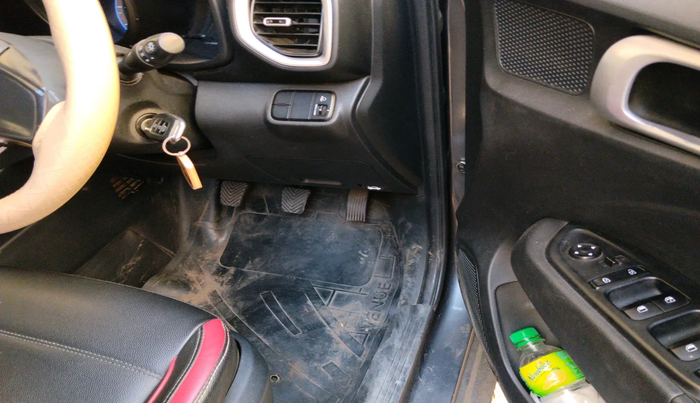 2021 Hyundai VENUE S 1.2, Petrol, Manual, 72,420 km, interior