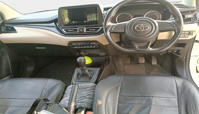 2022 Toyota Glanza E, Petrol, Manual, 27,988 km, interior