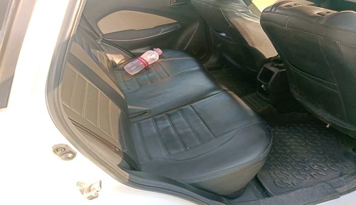 2022 Toyota Glanza E, Petrol, Manual, 27,988 km, interior