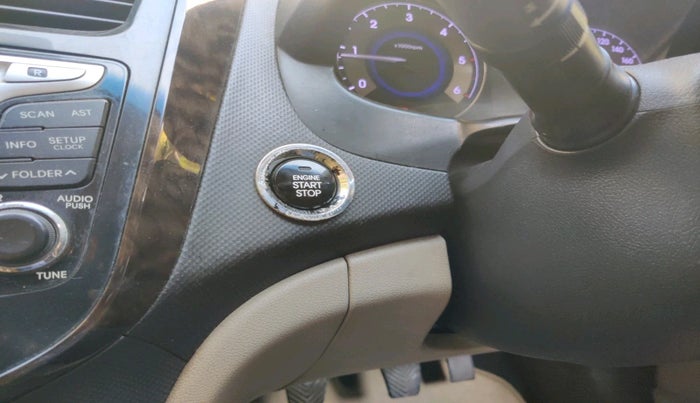 2012 Hyundai Verna FLUIDIC 1.6 CRDI SX, Diesel, Manual, 1,05,987 km, interior