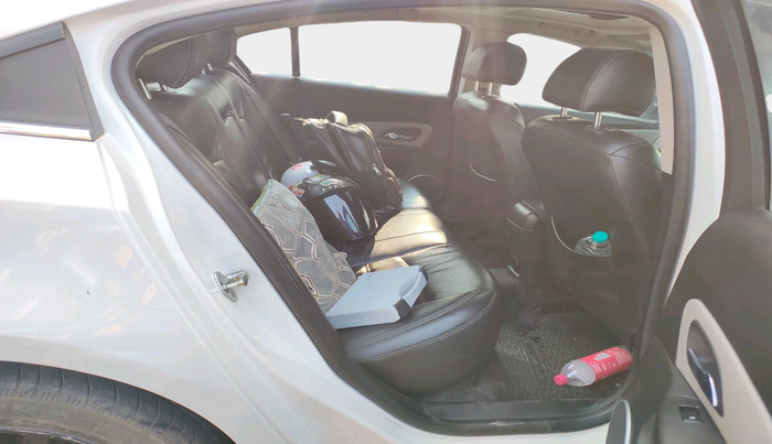 2015 Chevrolet Cruze LTZ AT, Diesel, Automatic, 68,453 km, interior