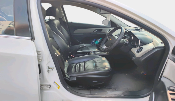 2015 Chevrolet Cruze LTZ AT, Diesel, Automatic, 68,453 km, interior