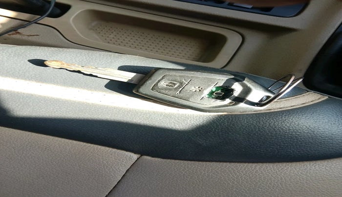 2016 Mahindra TUV300 T8, Diesel, Manual, 1,03,476 km, interior