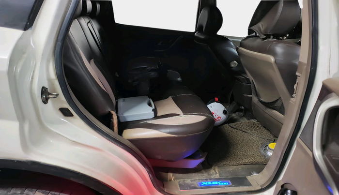 2014 Mahindra XUV500 W8, Diesel, Manual, 1,97,416 km, interior