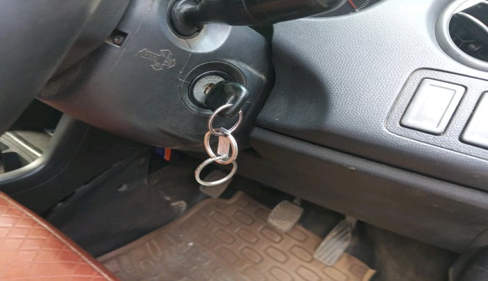 2016 Maruti Swift Dzire TOUR DIESEL, Diesel, Manual, 3,43,643 km, interior