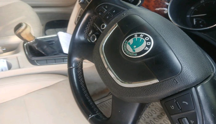 2011 Skoda Superb ELEGANCE 1.8 TSI AT, Petrol, Automatic, 40,002 km, interior