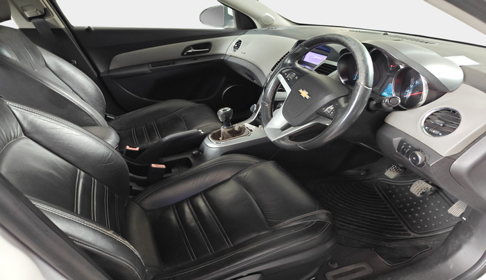 2011 Chevrolet Cruze LTZ, Diesel, Manual, 86,029 km, interior