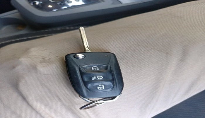 2020 Tata Tiago XZA PETROL, Petrol, Automatic, 66,228 km, interior