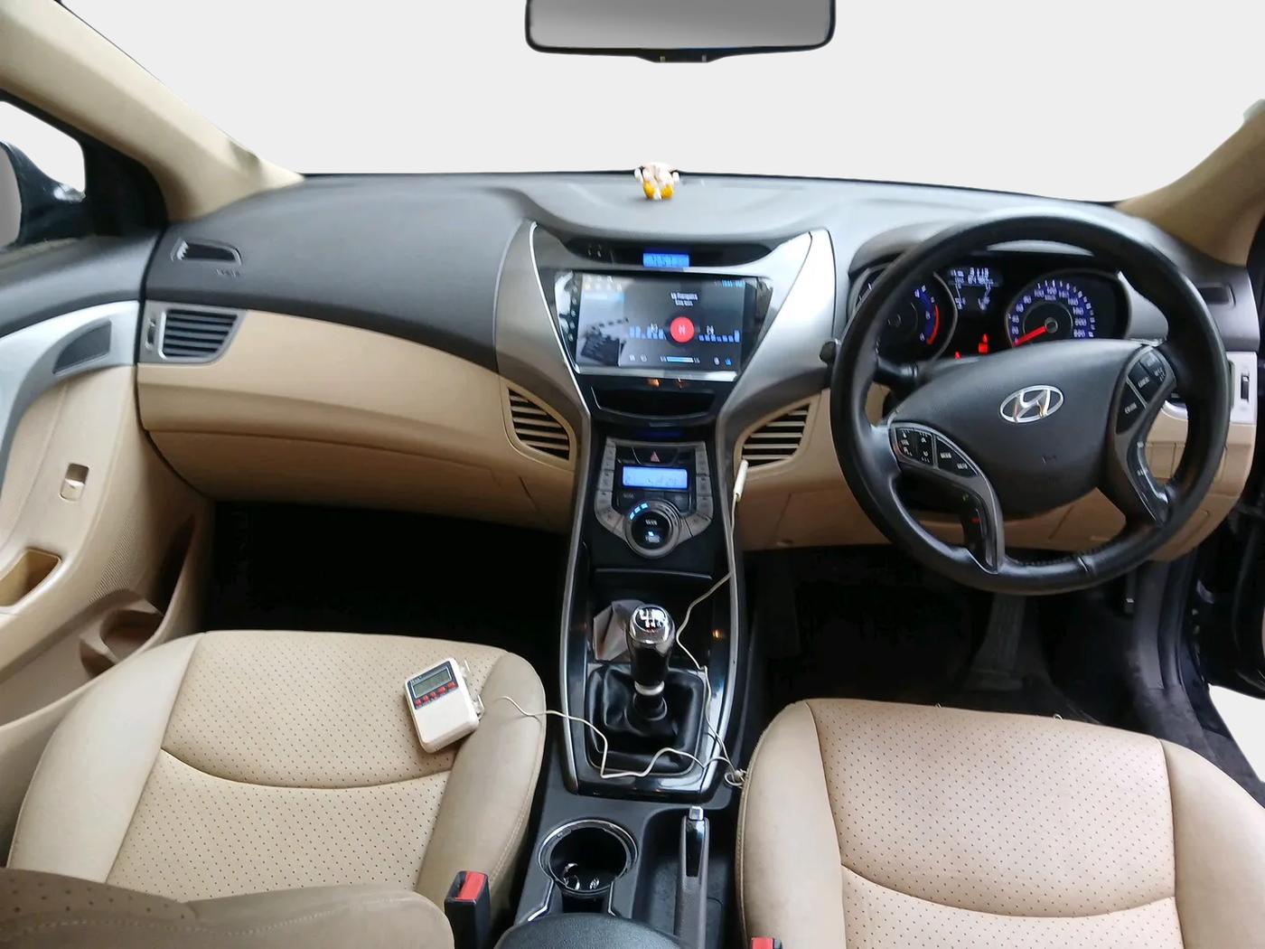 2014 Hyundai New Elantra 1.6 SX MT DIESEL, Diesel, Manual, 84,780 km, interior