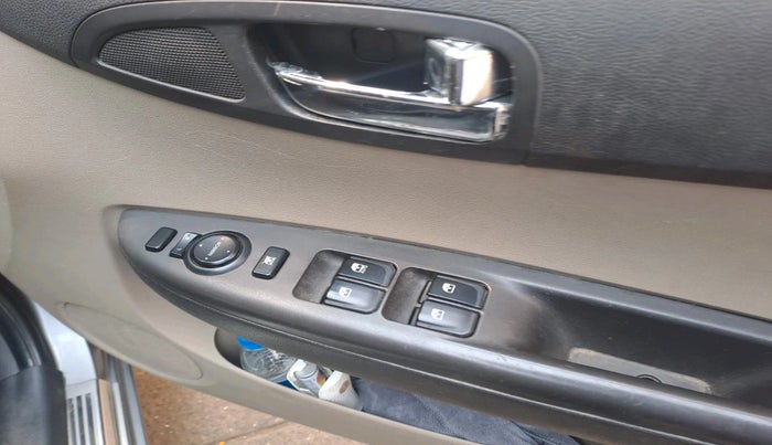 2012 Hyundai i20 SPORTZ 1.2, Petrol, Manual, 78,708 km, interior