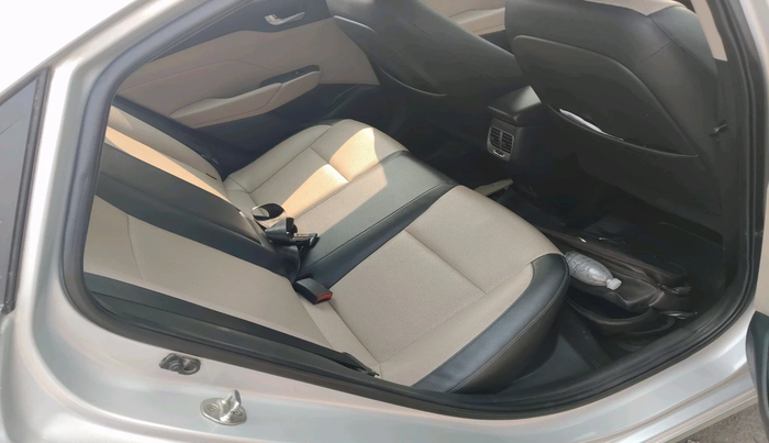 2017 Hyundai Verna 1.6 VTVT SX (O) AT, Petrol, Automatic, 69,644 km, interior