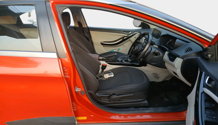 2021 Tata NEXON XZ PLUS SUNROOF PETROL DUAL TONE, Petrol, Manual, 16,955 km, interior