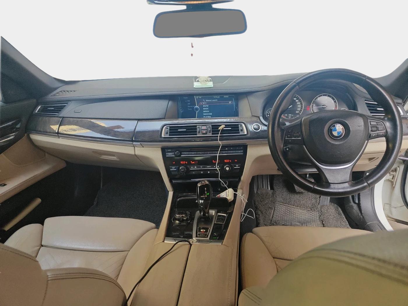 2011 BMW 7 Series 730Ld, Diesel, Automatic, 1,08,880 km, interior