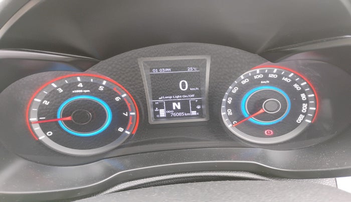 2021 Mahindra XUV300 W8 1.2 PETROL, Petrol, Manual, 76,085 km, interior