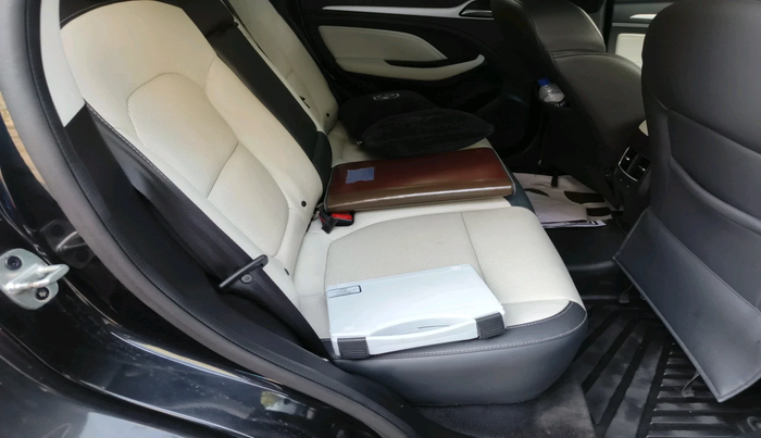 2023 MG ASTOR SAVVY 1.5 CVT, Petrol, Automatic, 45,614 km, interior