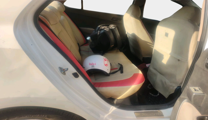 2016 Hyundai Xcent BASE 1.2, Petrol, Manual, 1,74,098 km, interior