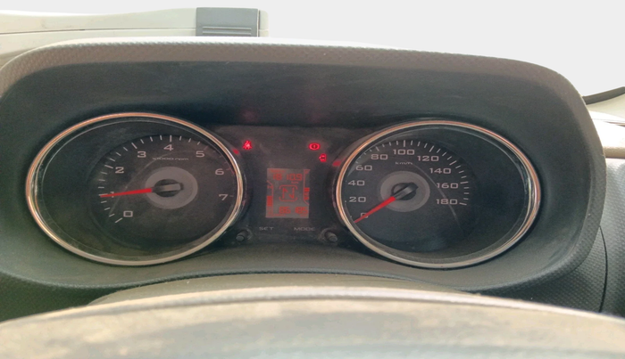 2016 Mahindra TUV300 T8, Diesel, Manual, 86,185 km, interior