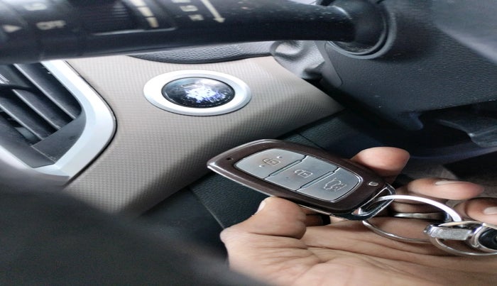 2016 Hyundai Creta SX PLUS 1.6 PETROL, Petrol, Manual, 88,967 km, interior