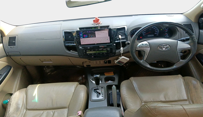 2012 Toyota Fortuner 3.0 4X2 AT, Diesel, Automatic, 2,48,958 km, interior