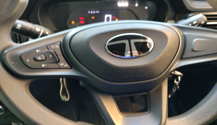 2024 Tata PUNCH ADVENTURE RHYTHM CNG MT, Petrol, Manual, 6,613 km, interior