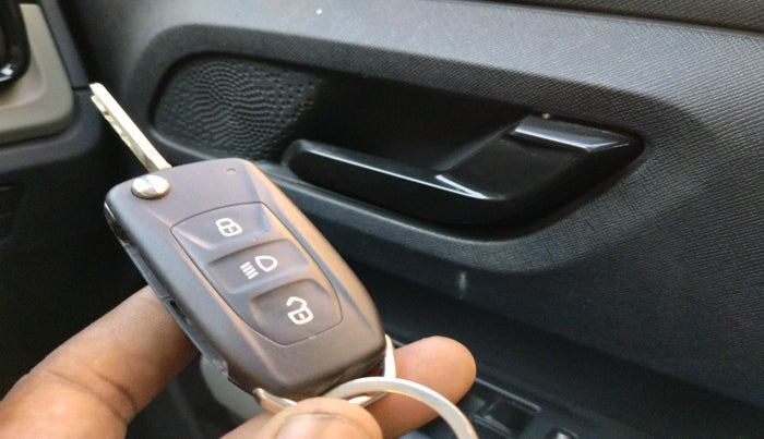 2024 Tata PUNCH ADVENTURE RHYTHM CNG MT, Petrol, Manual, 6,613 km, interior