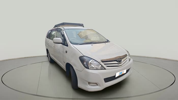2011 Toyota Innova 2.5 G4 7 STR, Diesel, Manual, 1,30,182 km, exterior