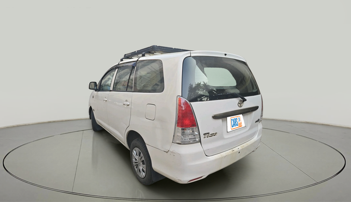 2011 Toyota Innova 2.5 G4 7 STR, Diesel, Manual, 1,30,182 km, exterior