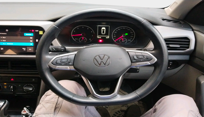 2022 Volkswagen TAIGUN HIGHLINE 1.0 TSI AT, Petrol, Automatic, 25,058 km, interior