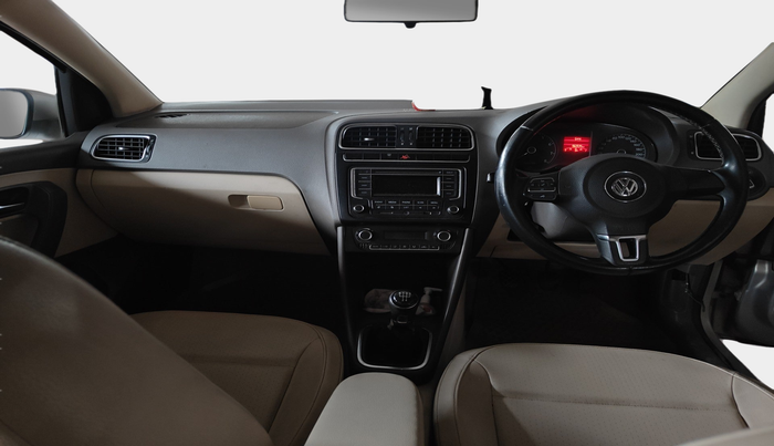 2013 Volkswagen Vento HIGHLINE 1.6 MPI, Petrol, Manual, 96,937 km, interior