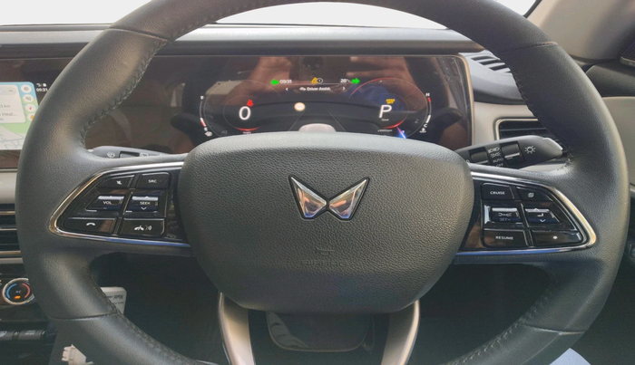 2024 Mahindra XUV700 AX 7 LUXURY D AT 7 STR, Diesel, Automatic, 24,491 km, interior