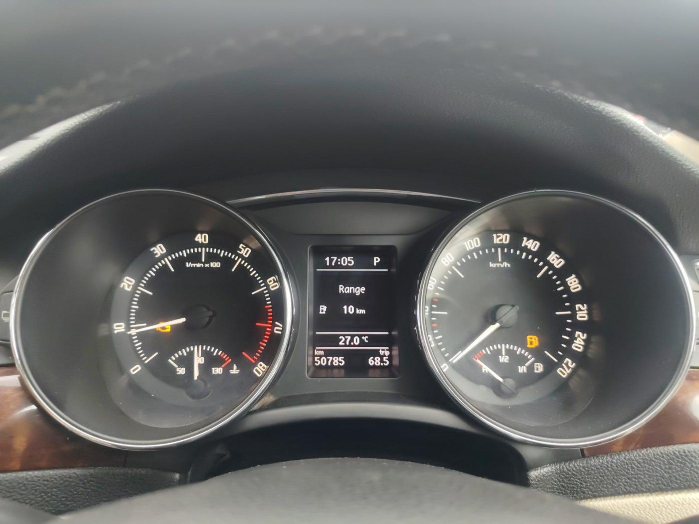 2014 Skoda Superb ELEGANCE 1.8 TSI AT, Petrol, Automatic, 52,000 km, interior