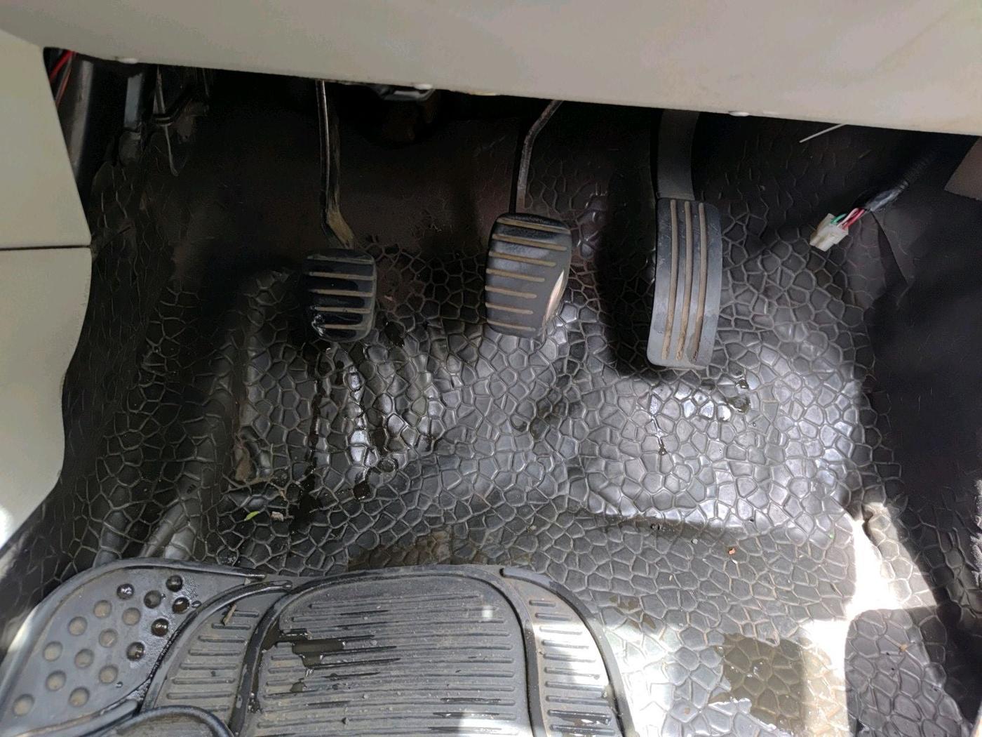 2013 Mahindra Verito 1.5 D2, Diesel, Manual, 1,62,200 km, interior