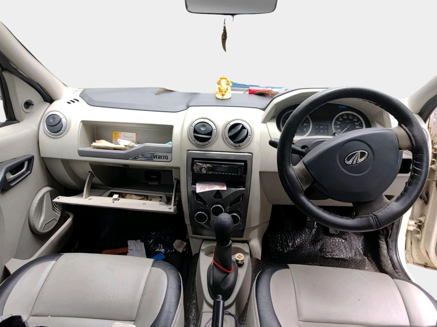 2013 Mahindra Verito 1.5 D2, Diesel, Manual, 1,62,200 km, interior
