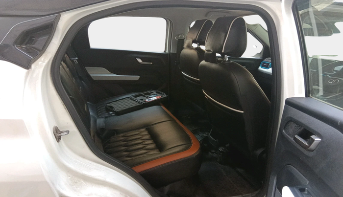 2022 Tata PUNCH CREATIVE  MT, Petrol, Manual, 84,445 km, interior